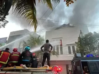 Gereja di Cianjur dan Manado terbakar, polisi masih selidiki penyebabnya