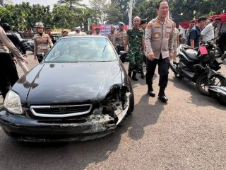 Dua prajurit TNI di mobil mahasiswa saat tabrak lari yang tewaskan polisi di Bandung
