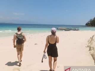 wisatawan tenggelam