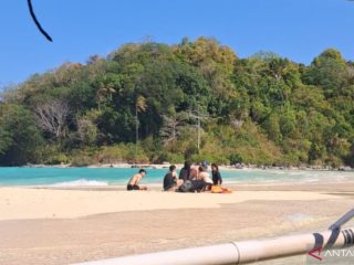 Liburan berakhir tragis! Mahasiswi pascasarjana UNG tewas terseret ombak di Pulau Bugisa