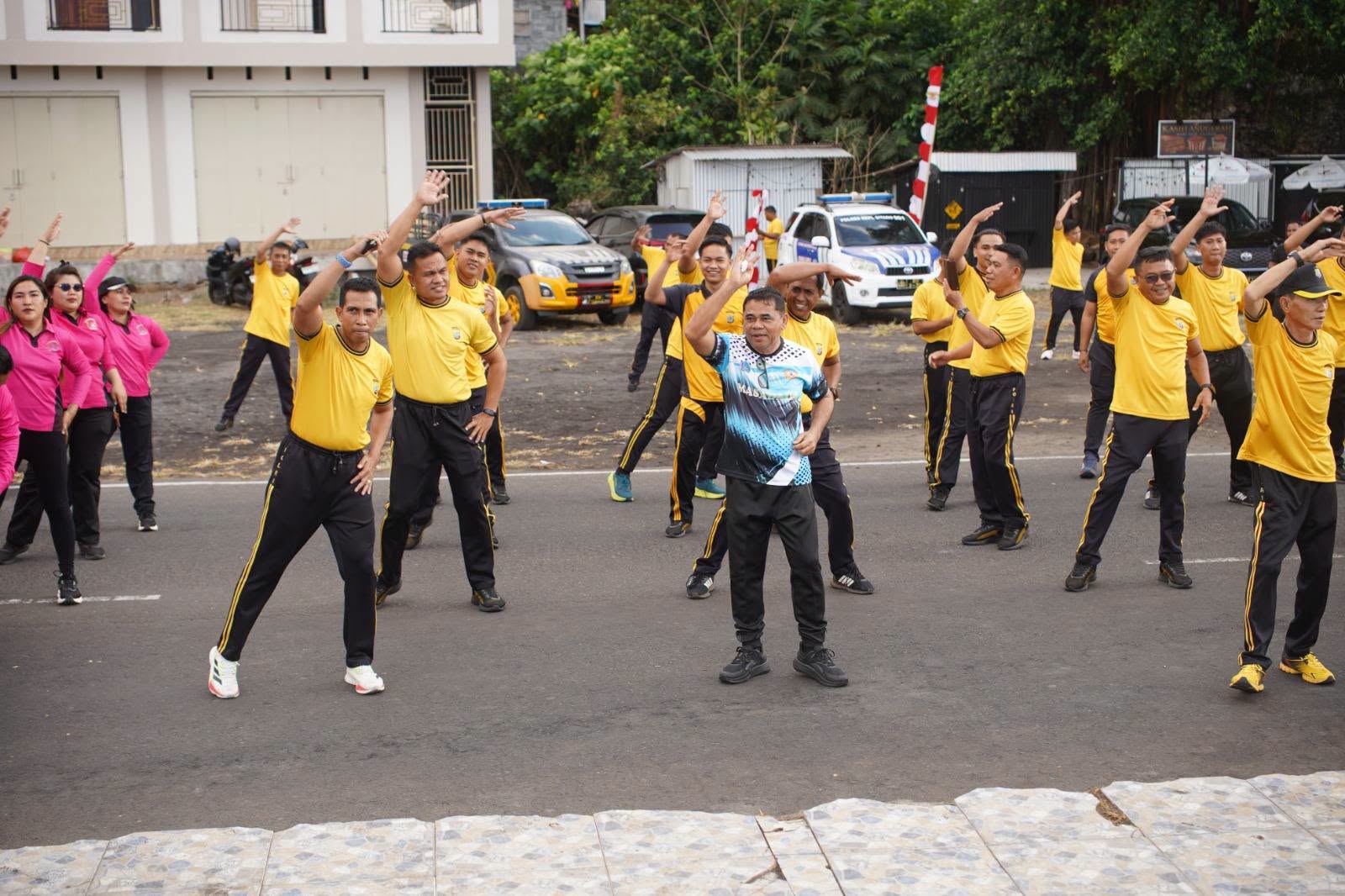 Olahraga bersama HKGB