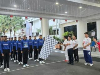 Lomba gerak jalan HUT RI