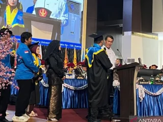 Mentan Amran bikin gebrakan di Untad, lulusan dan mahasiswa dapat bantuan alsintan hingga bibit gratis