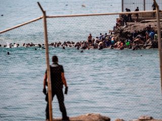 China curiga Mossad Israel dalangi serbuan imigran ke Spanyol