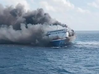 Laporan terbaru Basarnas: 232 korban korban kebakaran KMP Mutiara Sentosa berhasil dievakuasi, 5 meninggal