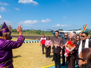 Kajari baru Talaud tiba, penyambutan adat jadi sinyal kuat sinergi hukum dan budaya