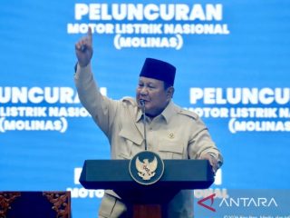 Prabowo apresiasi keberhasilan industri motor listrik nasional, rakyat bisa beli tanpa uang muka