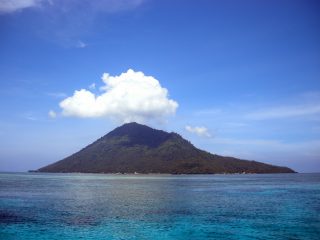 Gunung Manado Tua