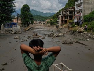 Banjir bandang dahsyat terjang Nepal usai gempa bumi, 162 korban jiwa meninggal dan belasan pembangkit listrik lumpuh