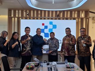 Plt Bupati Sitaro hentak Kemkomdigi, jalur Palapa Ring diubah dan BTS baru segera dibangun di Bukide