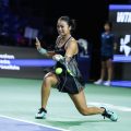 Magnet Alexandra Eala: Bagaimana bintang tenis Filipina satukan ribuan suporter di Singapura dan Nagoya