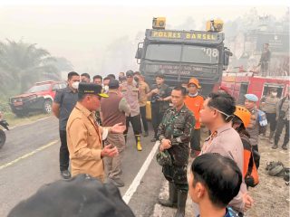 Kunjungi Barito Selatan, Gubernur Kalteng fokus tangani karhutla dan salurkan ribuan sembako