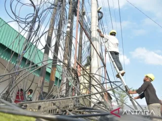 Trotoar dan kabel semrawut jadi sasaran, Palu mulai benahi wajah kota