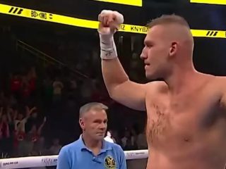 Gagalkan 'comeback' mantan juara dunia kelas berat Andy Ruiz, Knyba raih kemenangan angka mutlak