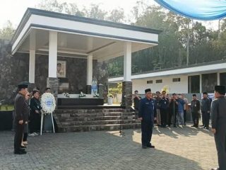 Gubernur dan Wagub Sulut ziarah ke Makam SHS di Tompaso, peringati HUT ke-62 Propinsi Sulawesi Utara