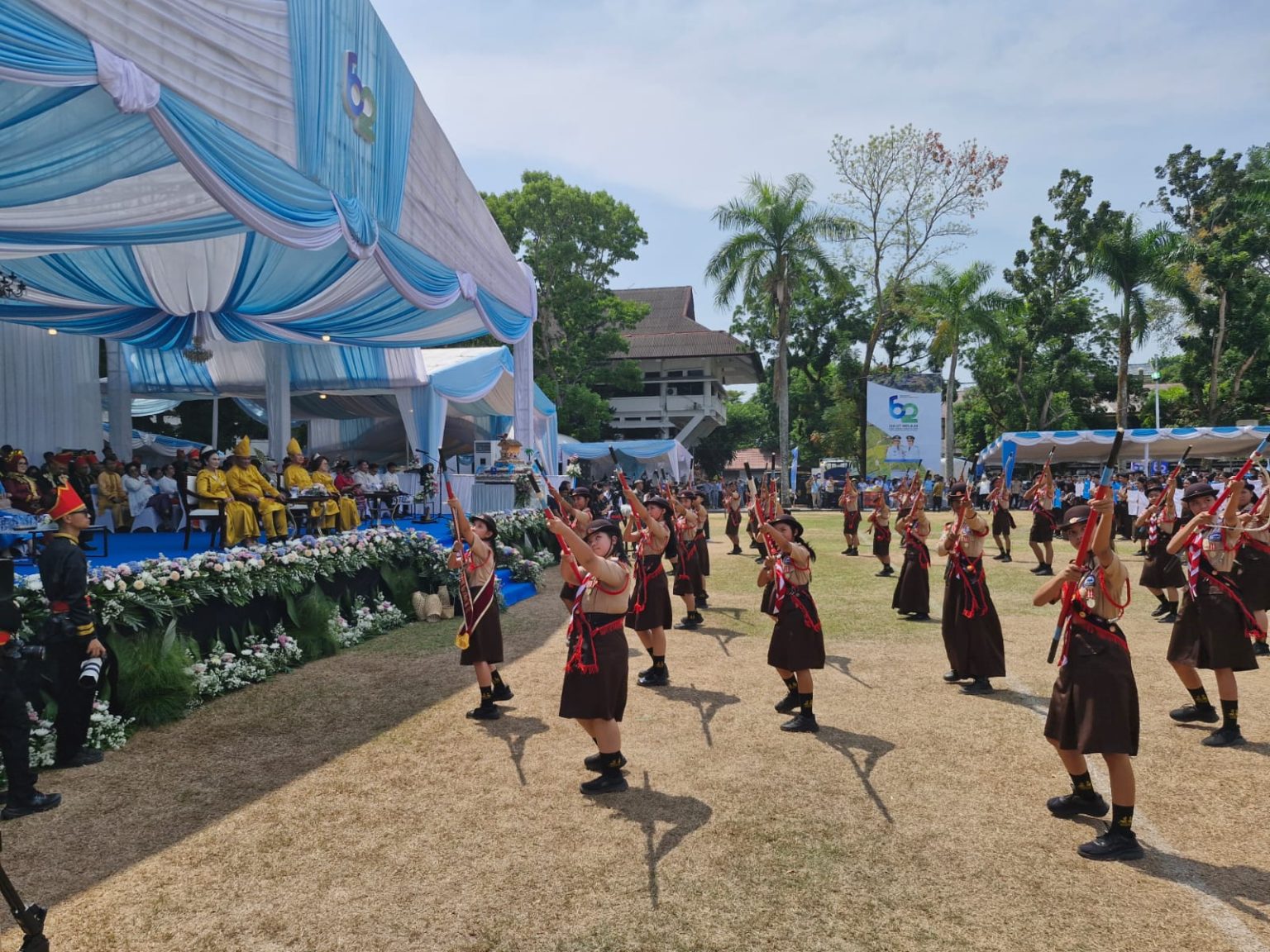 Pramuka tampil Kolone