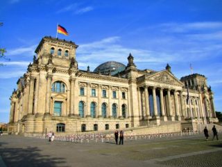 AfD Menang di Timur, 'Die Linke' Kuasai Berlin: Dua Arah Politik Jerman Makin Terlihat*)