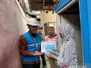 Listrik gratis PLN bikin warga Banggai tersenyum, program 'Light Up the Dream' jadi harapan baru