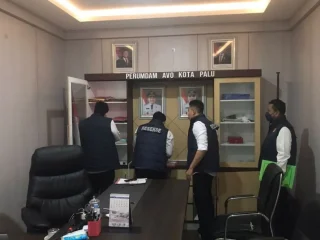 Polisi geledah kantor Perumda Palu, sita dokumen terkait proyek Rp2 miliar