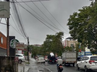 Solar langka, operator bus umum menjerit