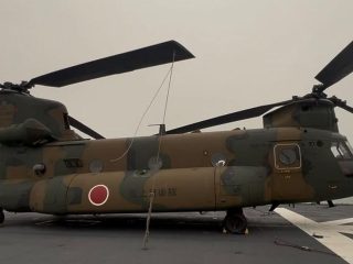 Bantu Padamkan Karhutla! Jepang Terjunkan 3 Helikopter Chinook ke Kalimantan