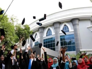Wacana pendidikan gratis, Asadiktisi: Negara hadir bagi PTN dan PTS