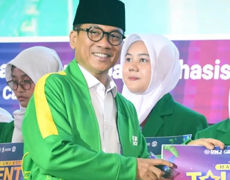 Mendes ajak mahasiswa berani bermimpi dan bangun desa