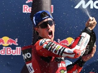 Sapu bersih dua sesi terakhir MotoGP 2027, Carlo Pernat sebut Marc Marquez seperti 'makhluk Mars'