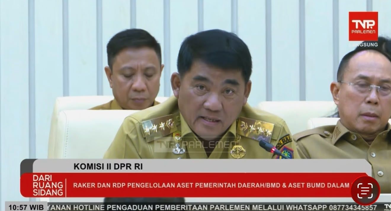 Gubernur Yulius RDP