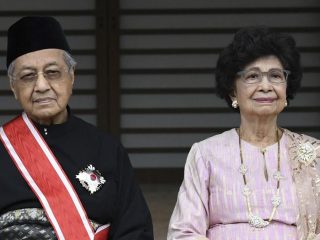 Istri mantan PM Malaysia Mahathir Mohamad meninggal dunia di Kuala Lumpur
