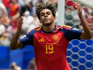 Lamine Yamal pesimis usia muda jadi penghambat sabet 'Ballon d'Or' 2026