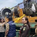 Mesin pesawat bekas disita