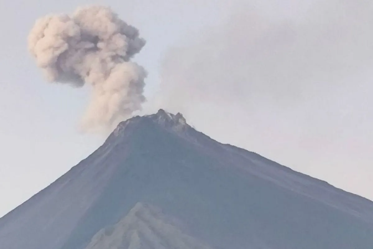 Lava pijar Gunung Karangetang